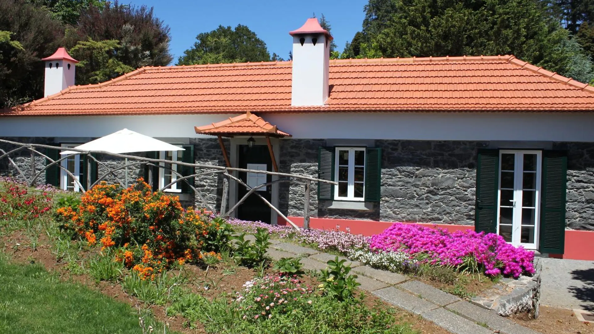 Country house Quinta Das Faias Guest House Camacha  Portugal