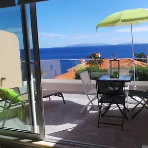 Ventur Balcony Apartment